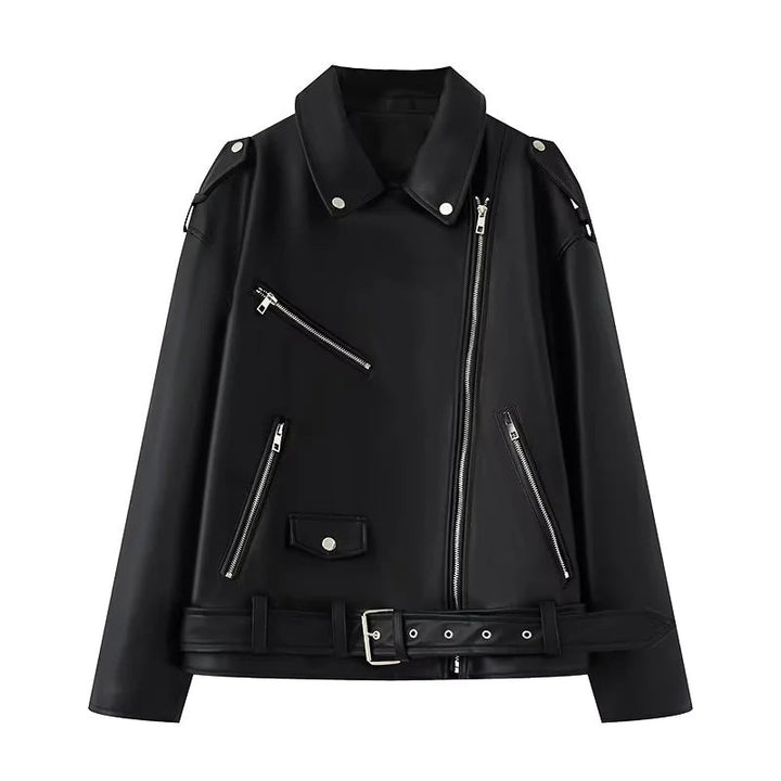 Dam asymmetrical bikerjacka tillverkad av vegan läder imitation med axel flaps, multiple fickor med dragkedja, och adjustable bälte