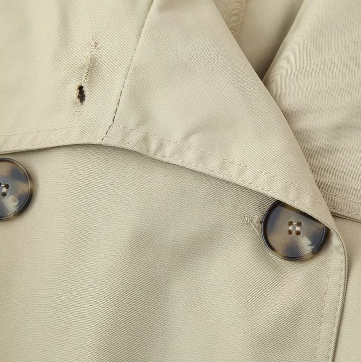 Dam Kort Trenchcoat i Boxig Skärning med Dubbel-Breasted och Belted Midja