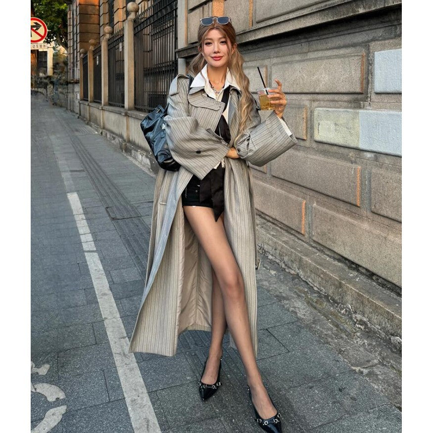 Dam längre randig oversize trenchcoat med vid Lapels och Balloon ärmar
