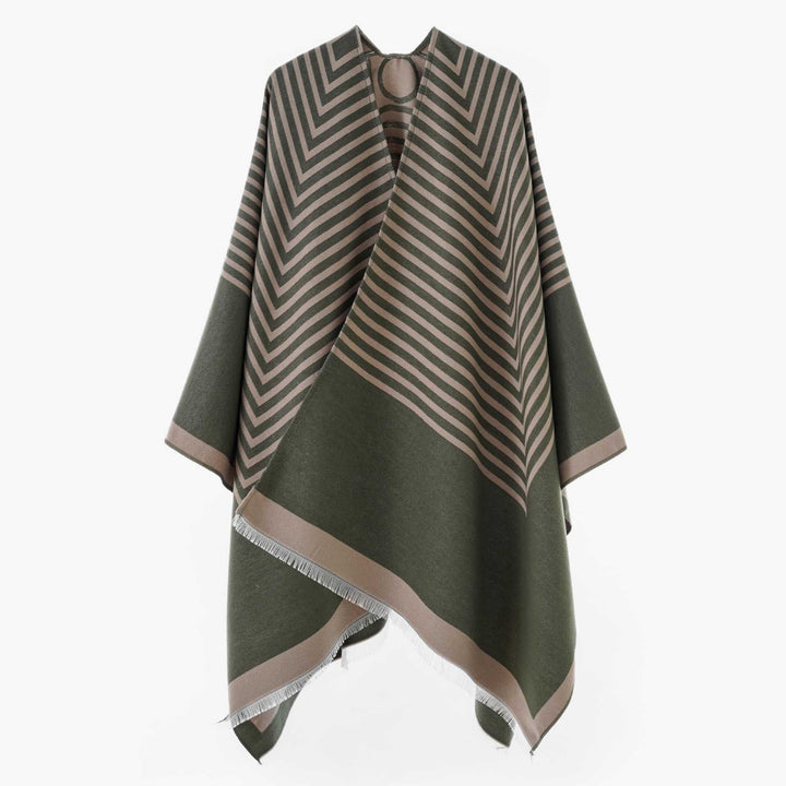 Dam oversized poncho tillverkad av ullblandning i chevron jacquard med open V-neck