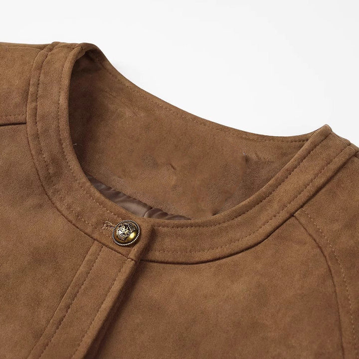 Dam kort jacka gjord mocka läder med round neck, utanpåfickor &amp; turn-up muddar