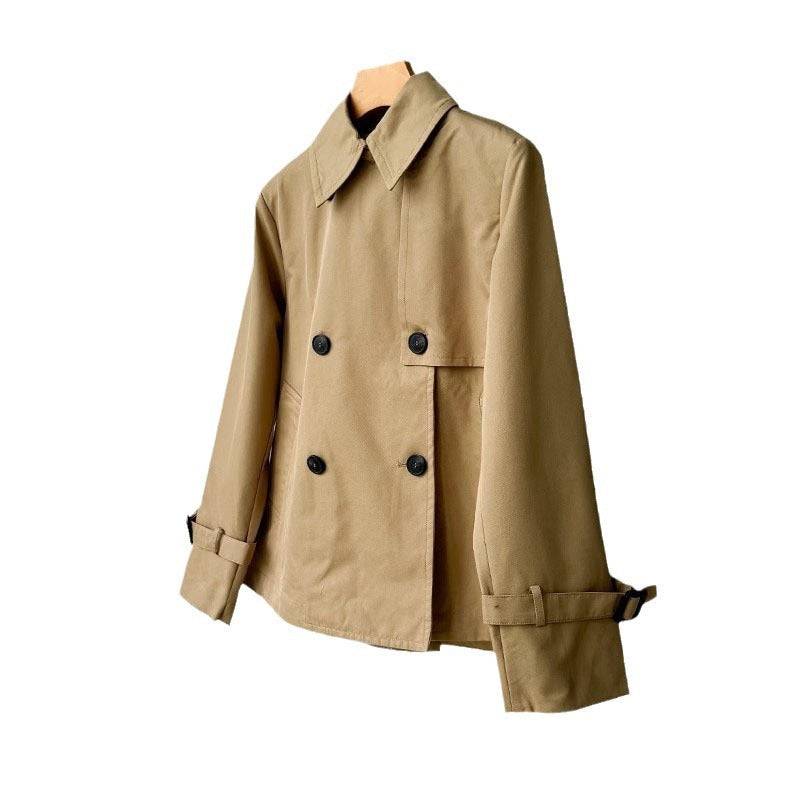 Dam modern och Modifiable trenchcoat