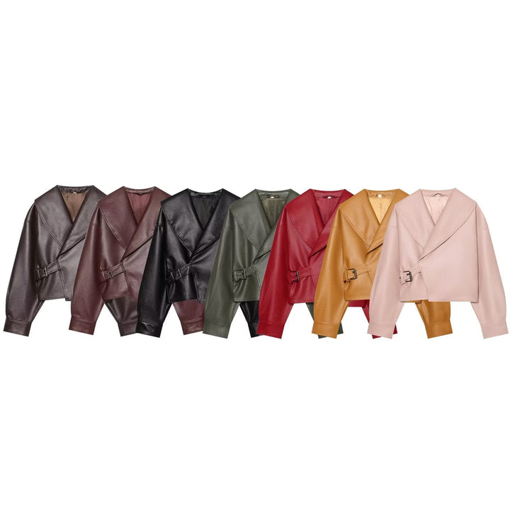 Dam Kort Faux Läder Blouson med Stora Shawl Krage och Waistband