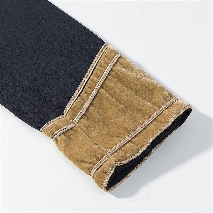 Dam Kort Militär-Inspired Jacka med Ståkrage, Decorative Cords, och Guld-Trimmed Muddar