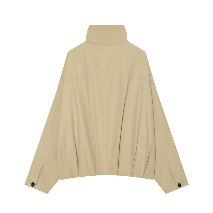 Dam Kort Cape Jacka med Hög Stå Krage, Dropped Ärmar och Knapp Knäppning