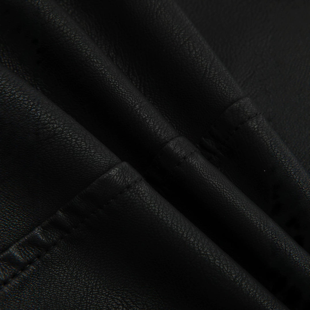 Dam skräddad bikerjacka gjord Leatherette med kviltad Shoulder Area och asymmetrisk dragkedja