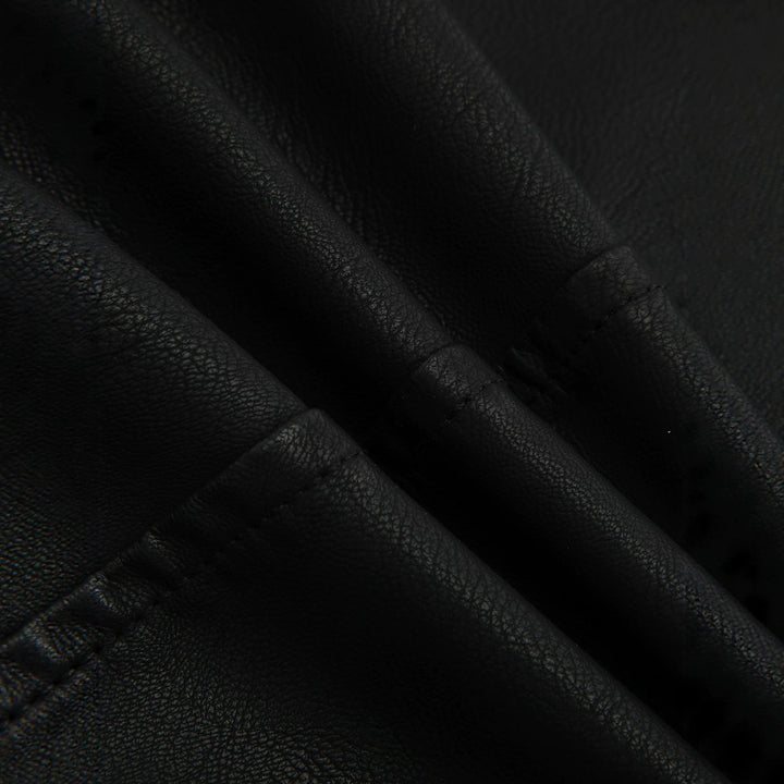 Dam skräddad bikerjacka gjord Leatherette med kviltad Shoulder Area och asymmetrisk dragkedja