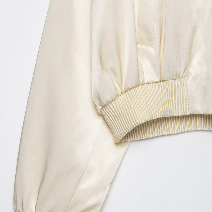 Dam Kort Satin Bomber med Oversize Balloon Ärmar och Ribbed Krage