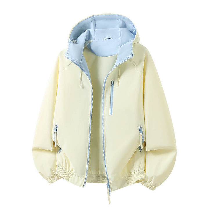 Dam lätt med huva shell jacka in urban look med kontrasterande foder, zippered fickor, och elastic fåll