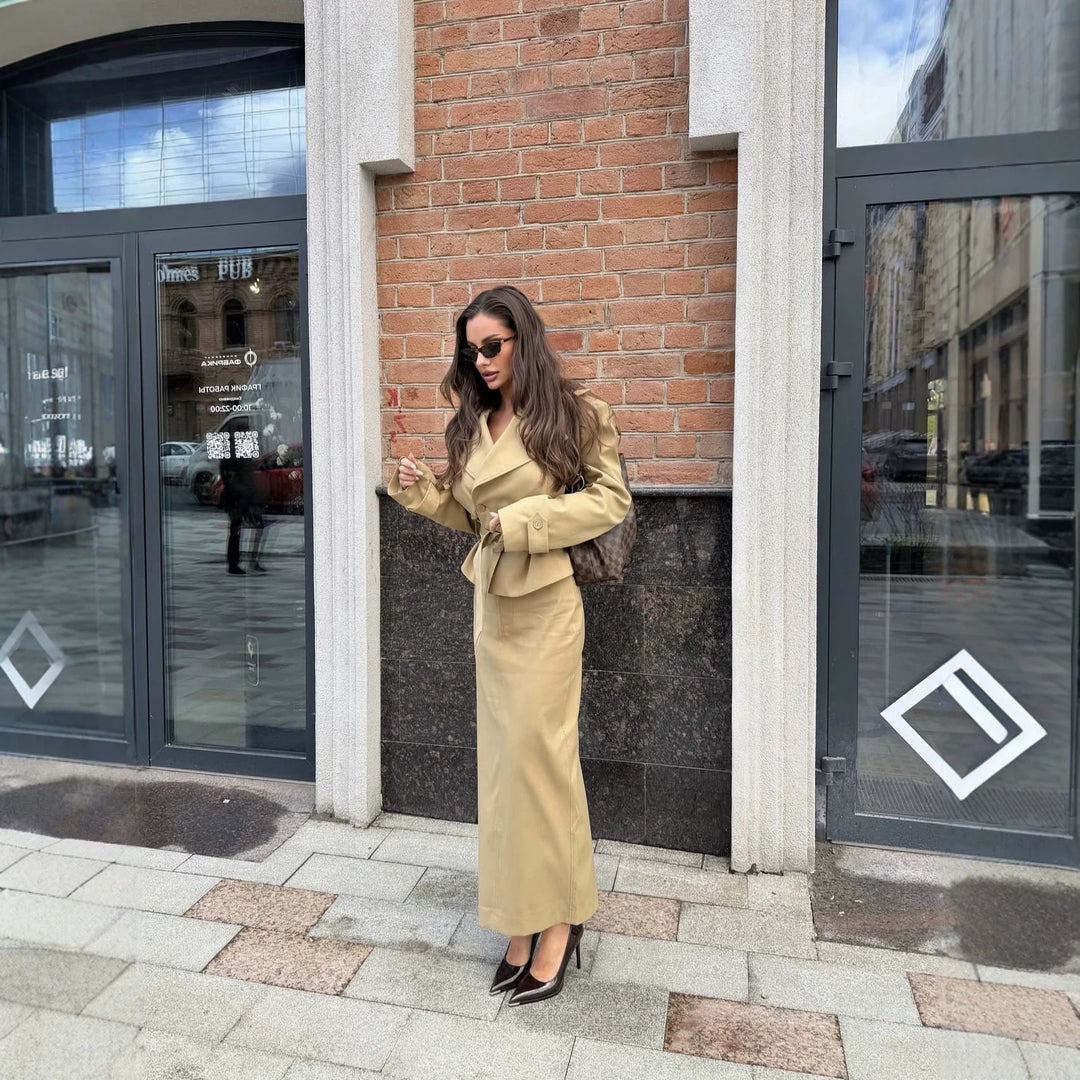 Dam Tailored Kort Trench med Peplum och Tie Belt