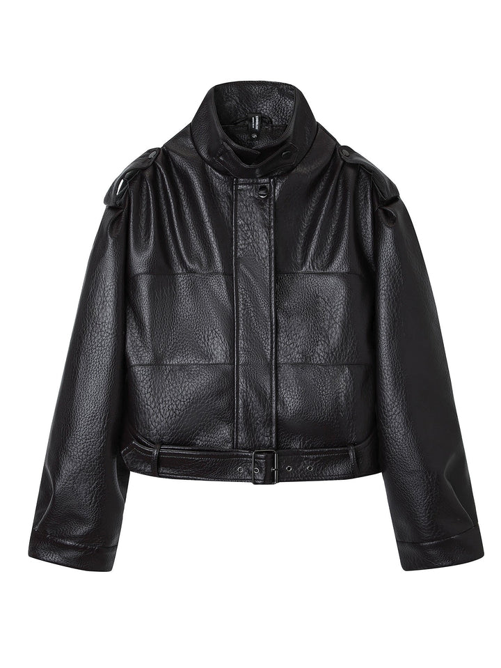 Dam kort jacka in utility look gjord structured konstläder med hög ståkrage och justerbar midjebälte