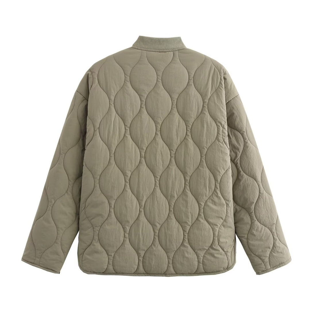 Dam Quiltad Kort Jacka med Round Neckline, Dekorativ Knapp Knäppning och Lock Fickor