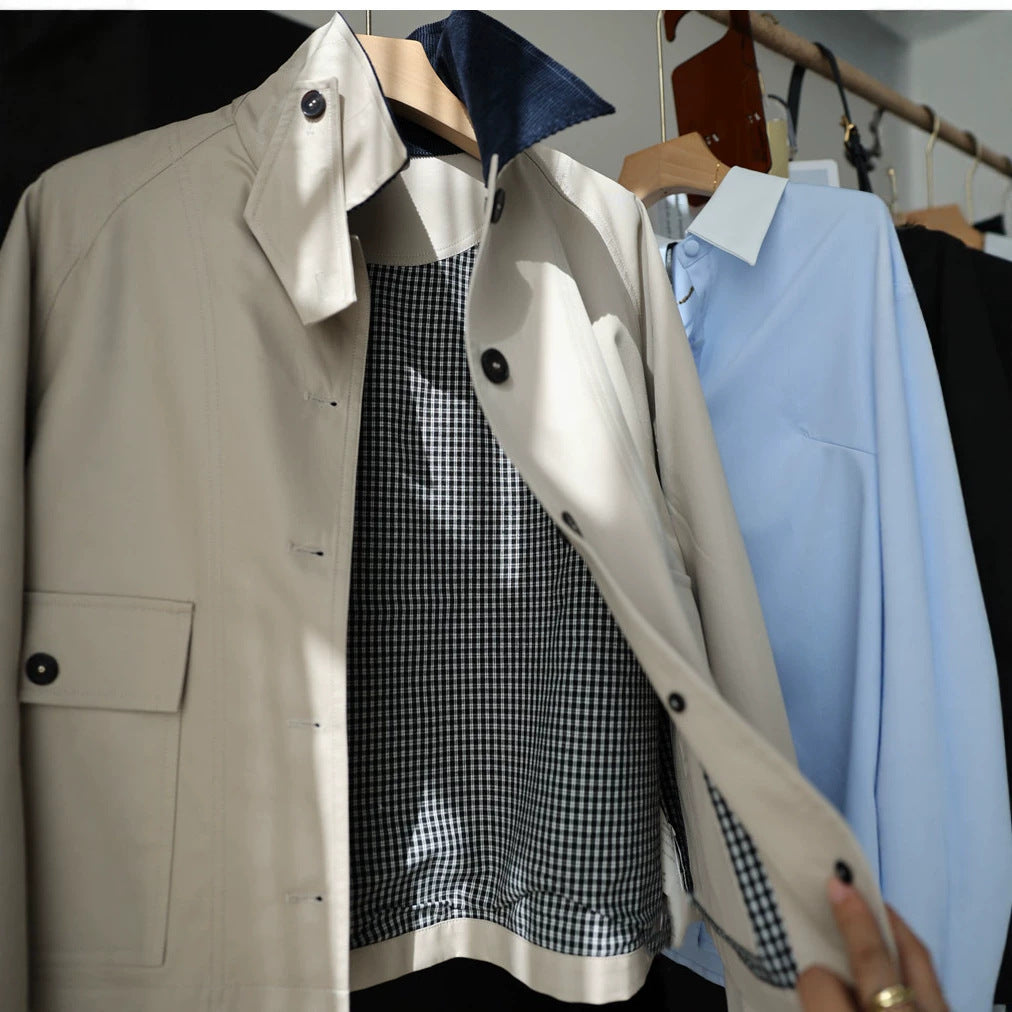 Dam elegant trenchcoat med modern detaljer