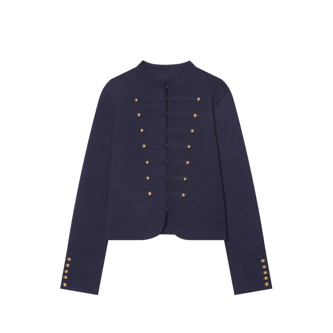Dam military-inspired kort jacka med ståkrage och decorative knäppning