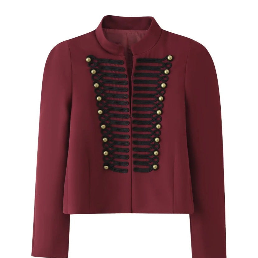 Dam kort jacka in hussar-inspired design med ståkrage och dekorativ cords
