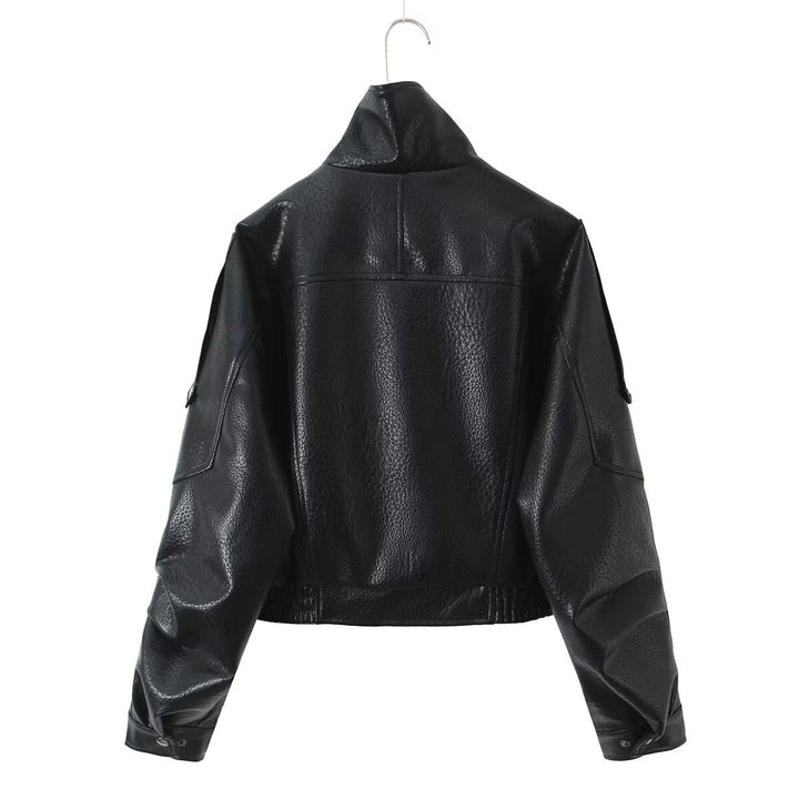Dam Kort Bikerjacka i Vegansk Läderlook med Asymmetric Front Lock och Waist Belt
