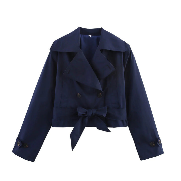 Dam kort waist trenchcoat med double-breasted knäppning, bred sjalkrage, och figure-flattering tie bälte