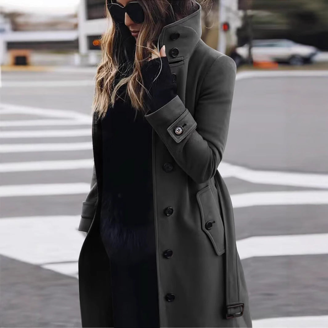Dam lång skärning trenchcoat med hög ståkrage, knappslå och midjebälte look