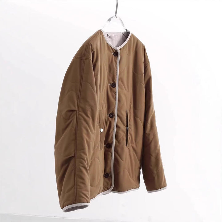 Dam stilren kviltad jacka med Round Neckline