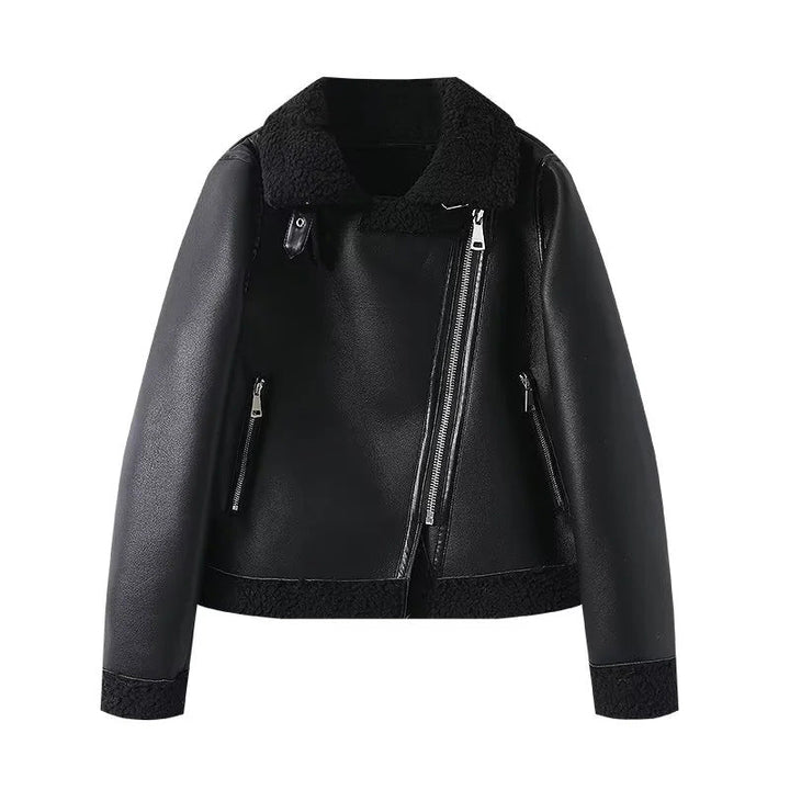 Dam figurnära bikerjacka i lambskin look med asymmetrisk dragkedja