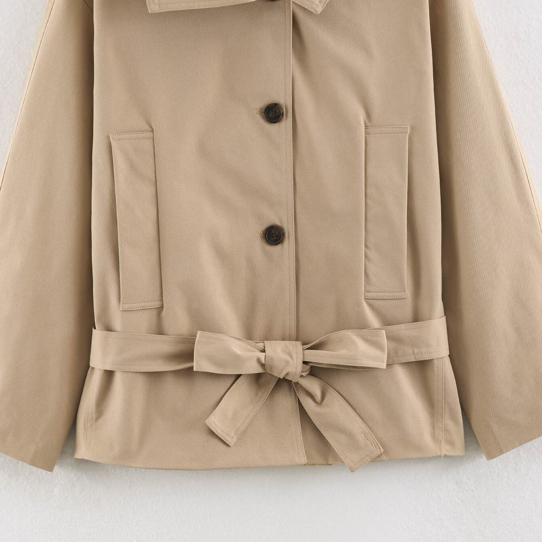 Dam Kort Tailored Trenchcoat med Tie Belt och Wide Lapel Krage