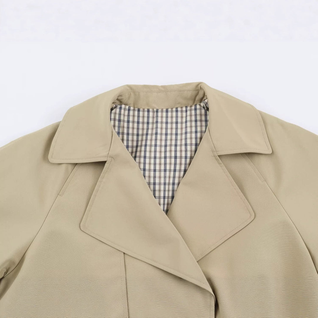 Dam Kort Oversize Trenchcoat med Drawstring Waist och Wide Lapels