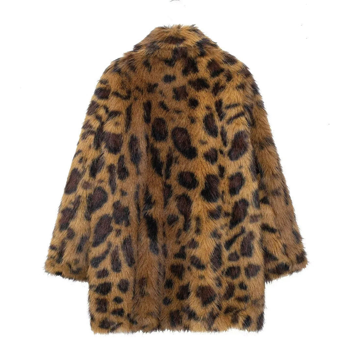 Dam longer faux fur kappa i leopardprint med oversized skärning och mysig foder quality
