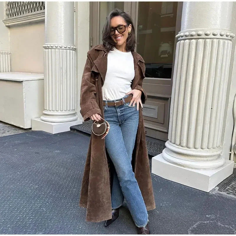 Dam 100+ Lång Suede Trenchcoat med Waist Belt och Double-Breasted