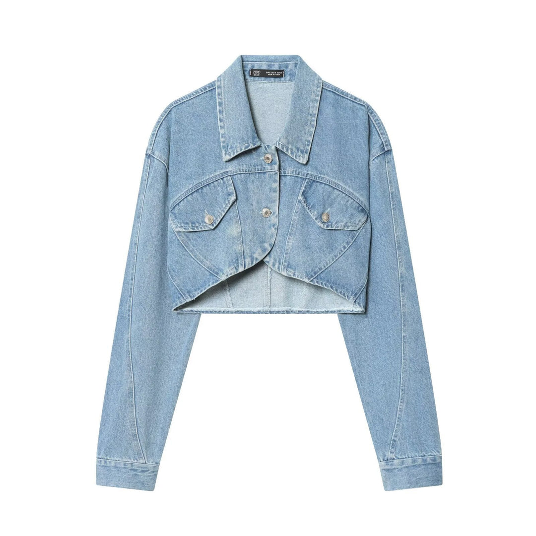 Dam Kort Denimjacka med Asymmetrisk Nederkant och Lock Fickor