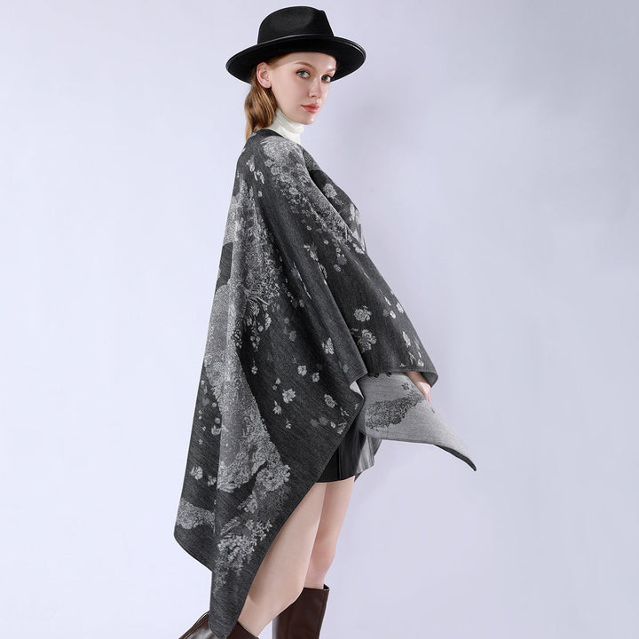 Dam oversized wrap poncho i kimono stil med fine jacquard tyg