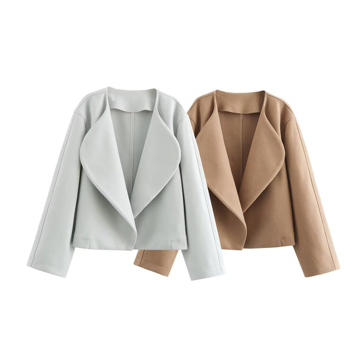 Dam cropped waterfall blazer med oversized sjalkrage och flattering cropped silhuett
