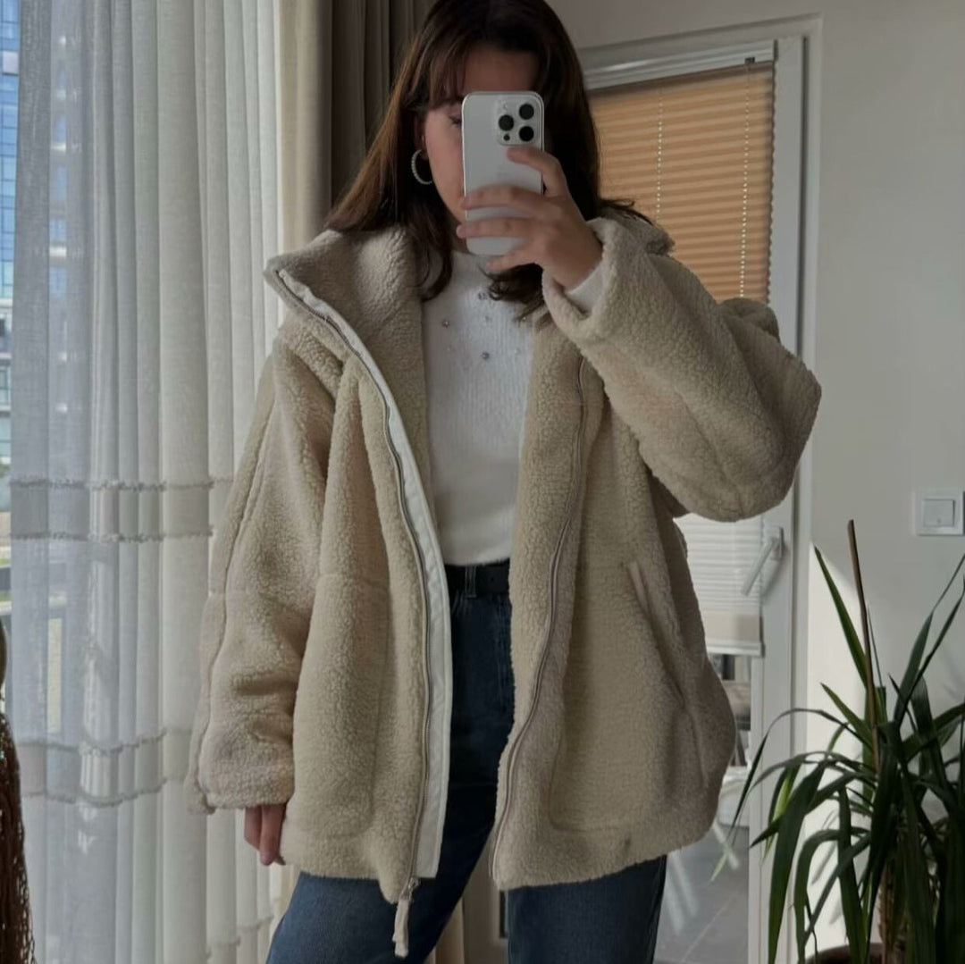 Dam Teddyfleecejacka med Stå Krage och Läder-Look Details
