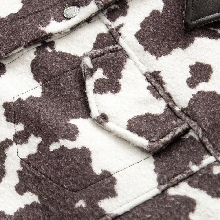 Dam kort jacka in Trucker stil med Cow Spot mönster och konstläder krage