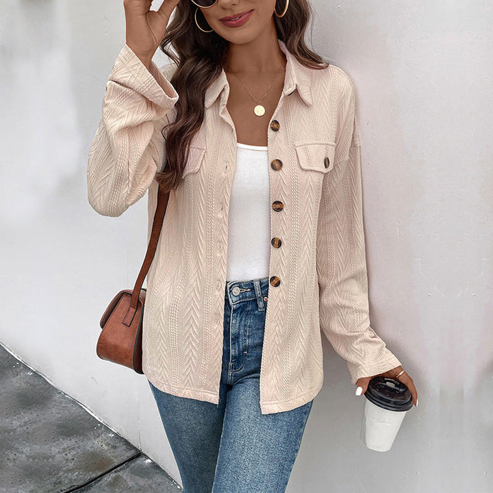 Dam Textured Overshirt Jacka med Zigzag Structure, Bröst Fickor och Ledig Passform