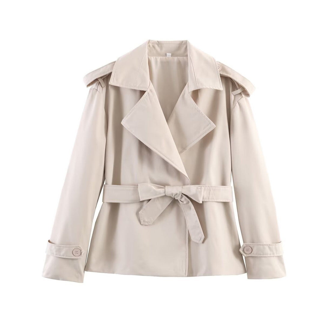 Dam skräddad kort trenchcoat med vid Lapels, bälte och Epaulettes