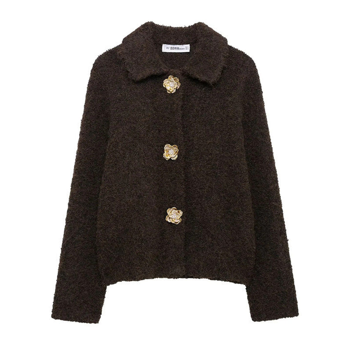 Dam kort bouclé teddy jacka med decorative flower knappar, skjortkrage, och boxy passform