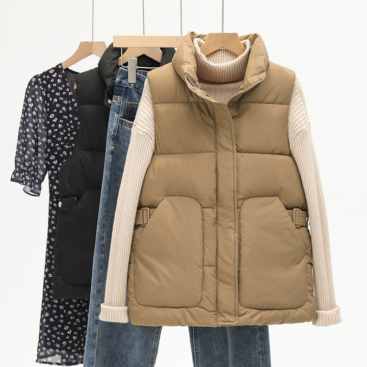 Dam vadderad quiltad väst med ståkrage och Adjustable Side Straps