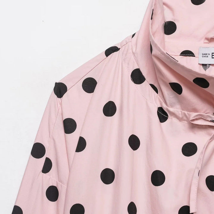 Dam lätt Dotted Anorak jacka in kort boxig skärning med dragsko och hög krage