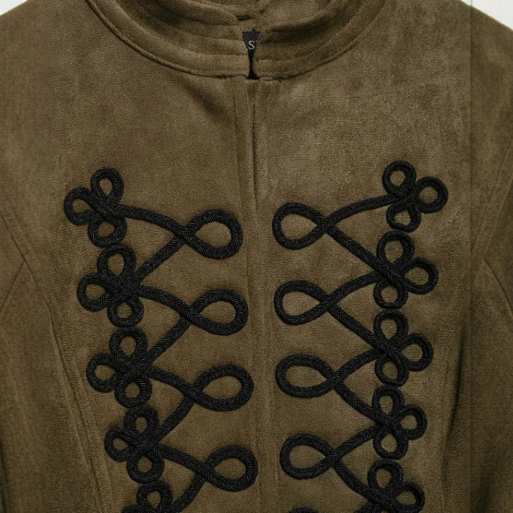 Dam Kort Skärning Suede Jacka i Military Look med Stå Krage och Dekorativ Cord Frog Appliqué