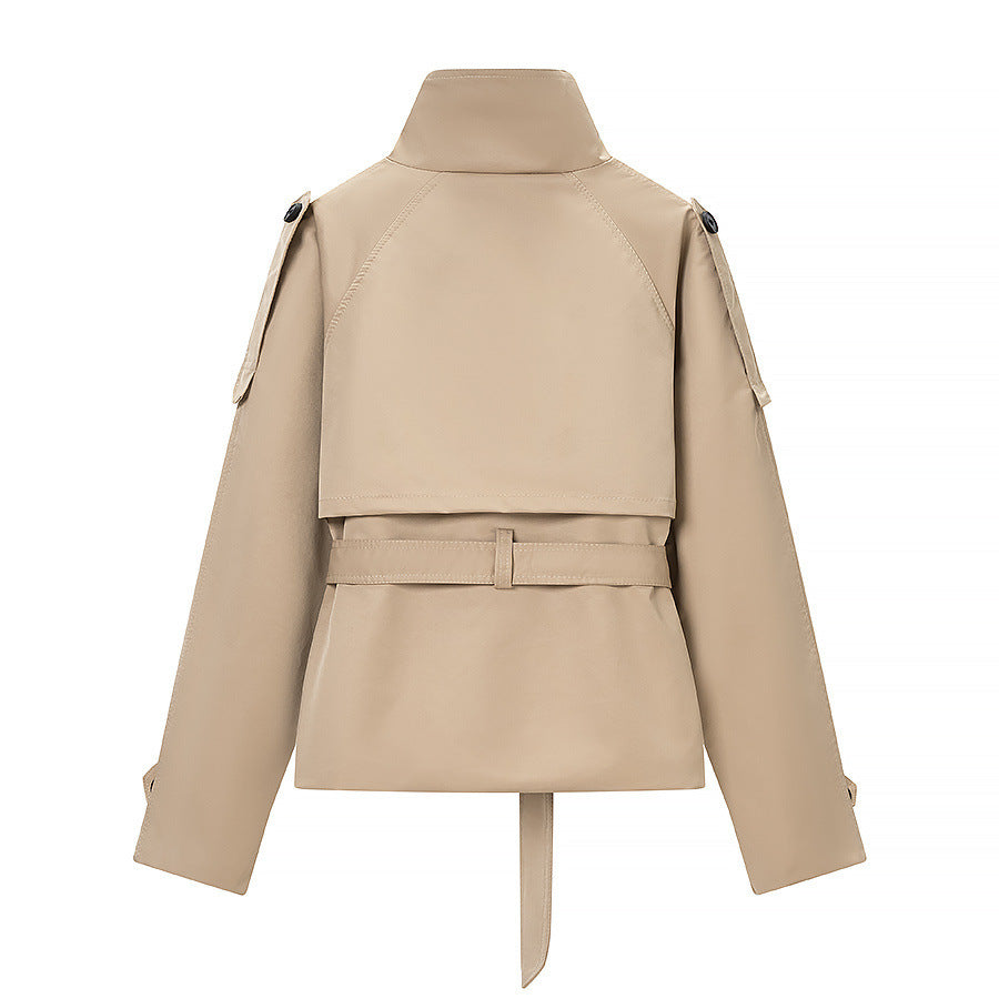 Dam Kort Trenchcoat med Hög Standing Krage, Fitted Tie Belt, och Double-Breasted Knapp Knäppning