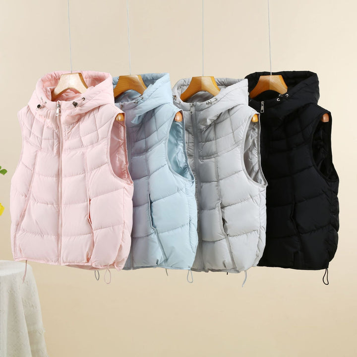 Dam lätt quiltad thermal väst med ergonomic huva kant och adjustable fåll