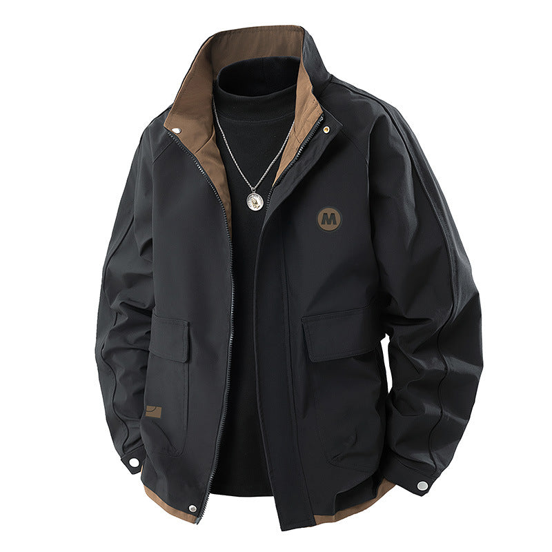 Herr kort skärning softshell funktionsjacka med ståkrage och fickor med lock