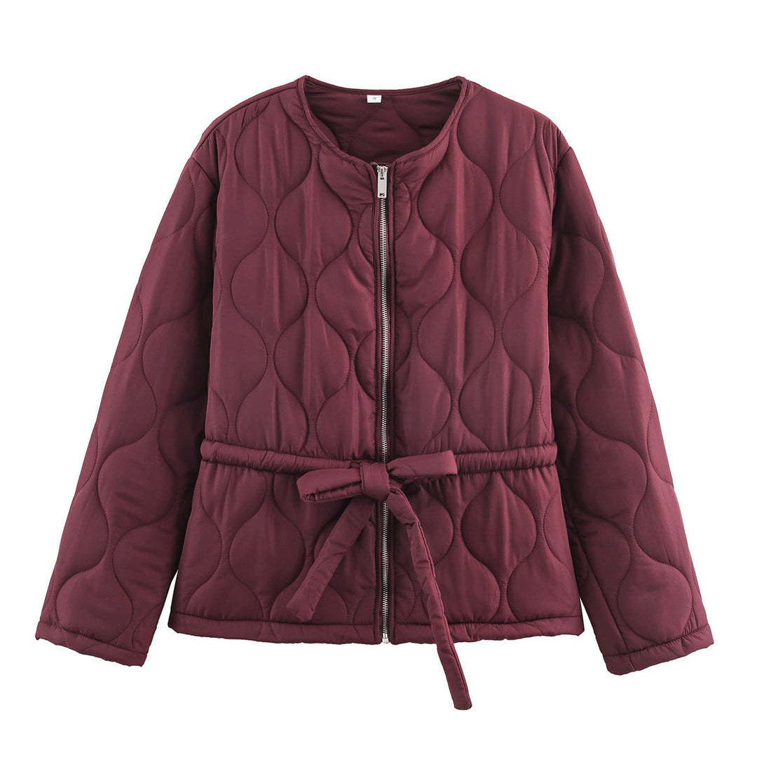 Dam non-quiltad kort jacka med round neckline, full-length dragkedja och midjebälte