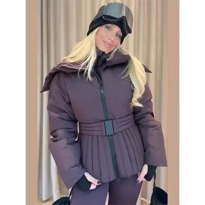 Dam Kort Tailored Quiltad Jacka med Hög Stå Krage och Belt