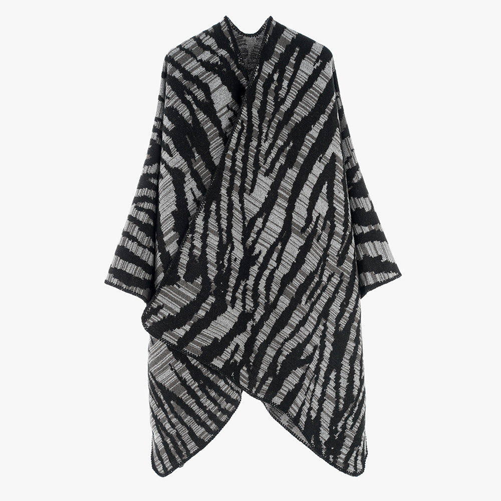 Dam Rectangular Ruana-Overlay med Extravagant Animal-Jacquard och Open Draping