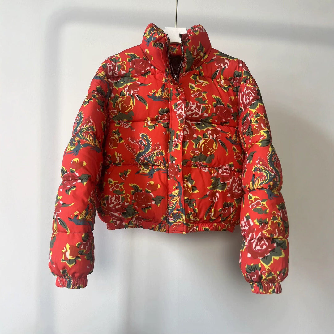 Dam Quiltad Vadderad Kort Jacka med Blommig Heltäckande Tryck och Ståkrage