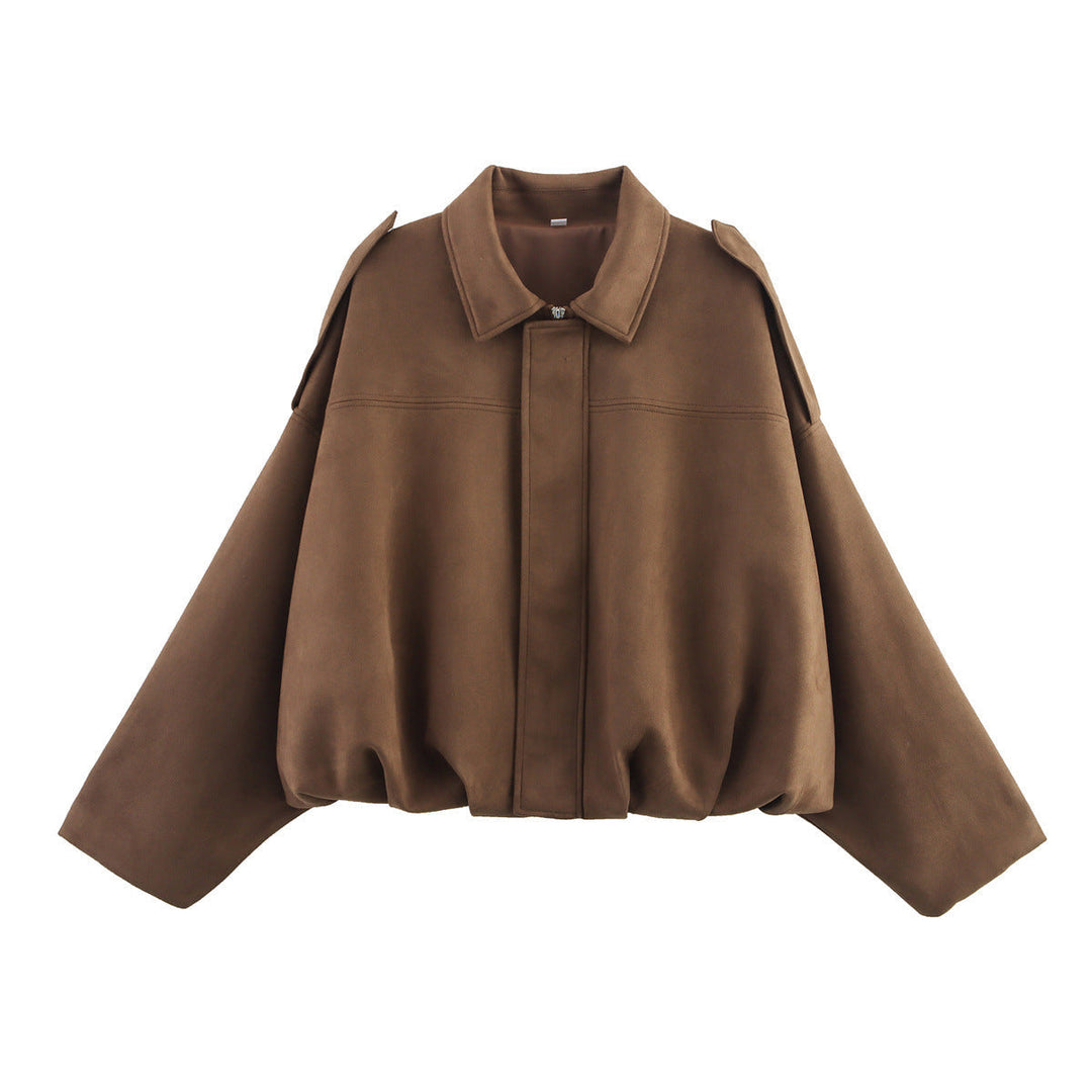 Dam Kort Jacka i Oversize Cape Stil med Balloon Waistband och Shoulder Flaps