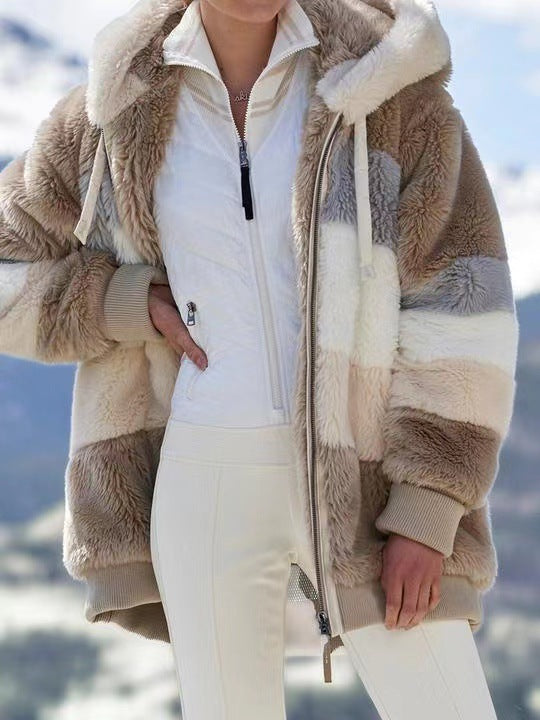 Dam oversized vadderad faux pälsjacka med huva, block stripes och ribbstickade muddar