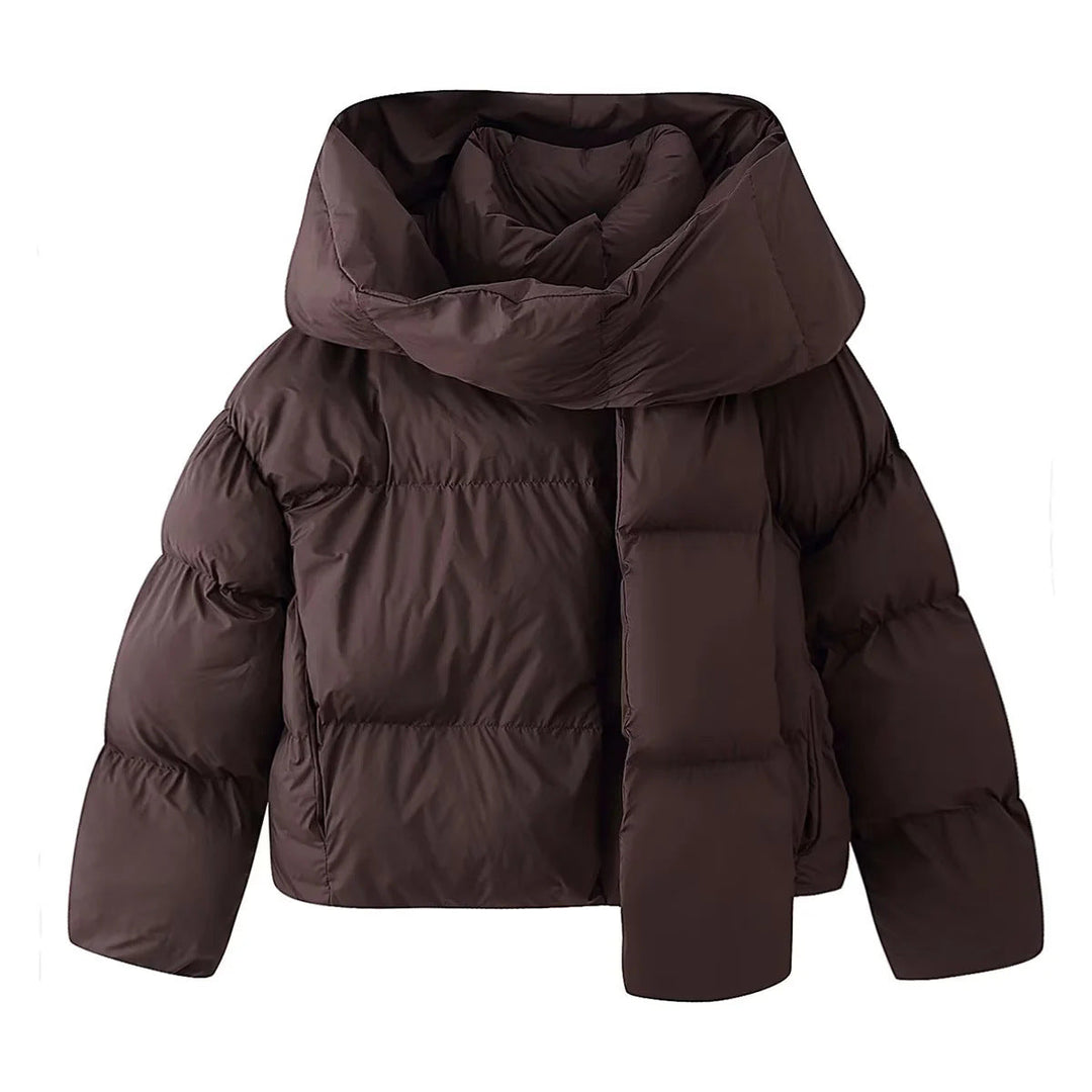Dam nano vadderad kort quiltad jacka med voluminous sjalkrage och oversized skärning