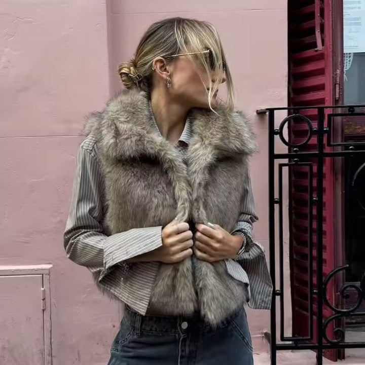 Dam ärmlös Faux Fur väst med vid Shawl krage